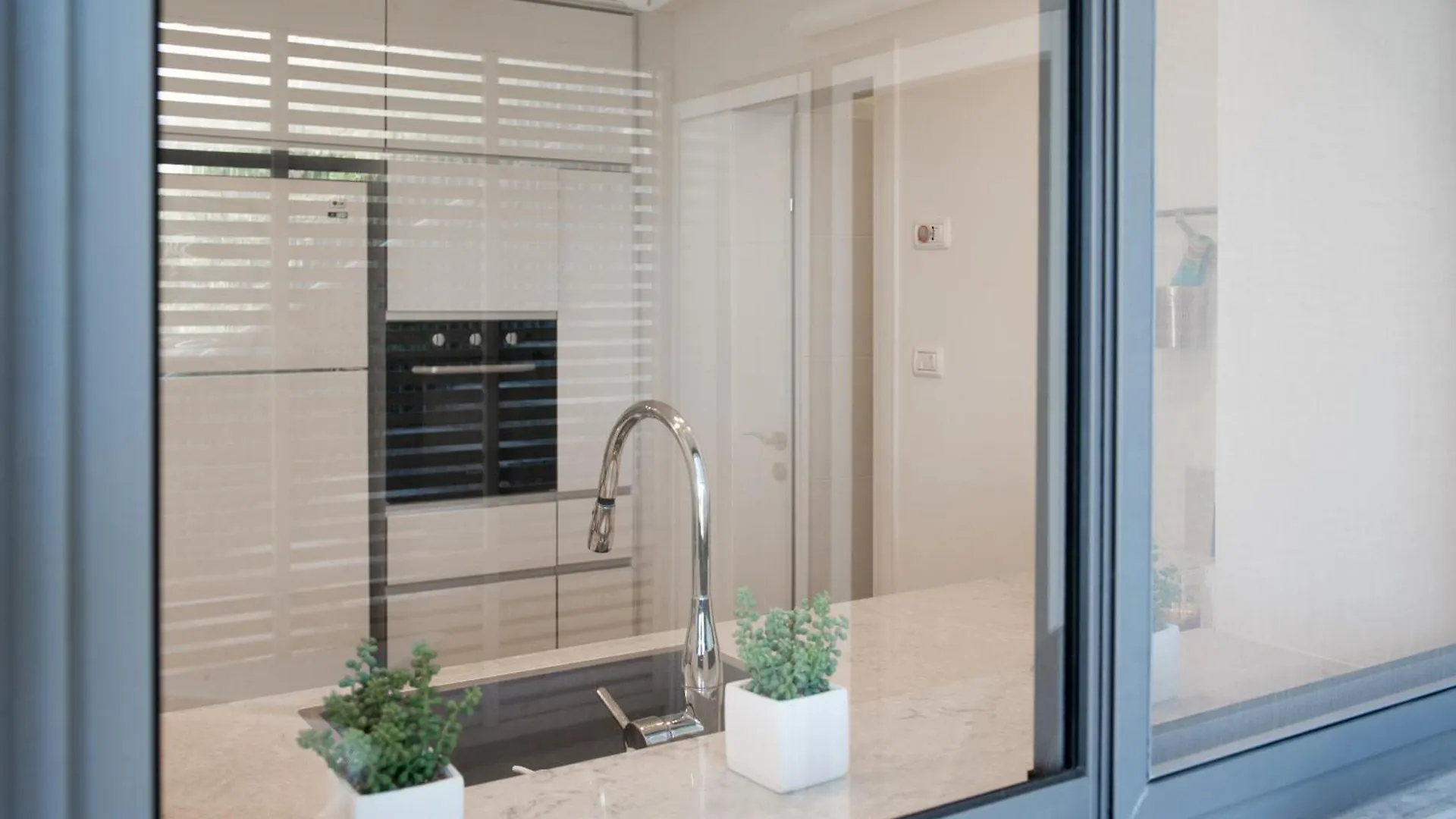 Wallenberg Oasis Apartments Haifa Israel